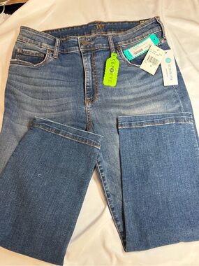 Kut from the Kloth Light Blue High-Rise Straight Jeans